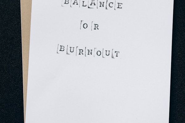 Minimalist representation of balance and mental focus